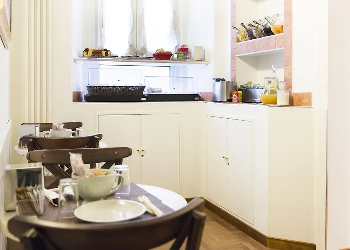 Bed & Breakfast Domus Trevi 4*