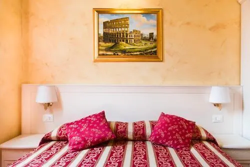 Domus Trevi Bed & Breakfast 4*