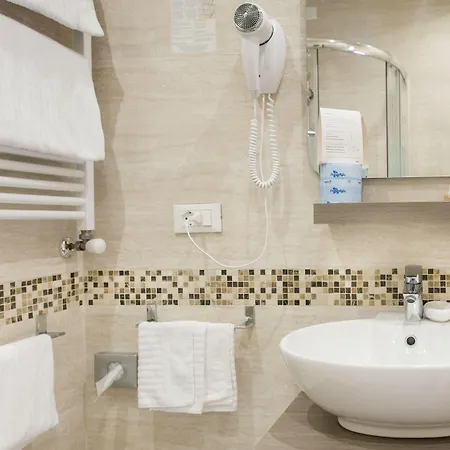 Domus Trevi 4*