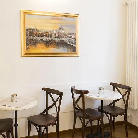 Domus Trevi 4*