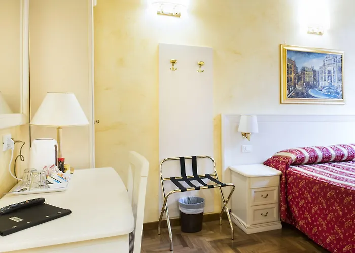 Domus Trevi לינה וארוחת בוקר רומא