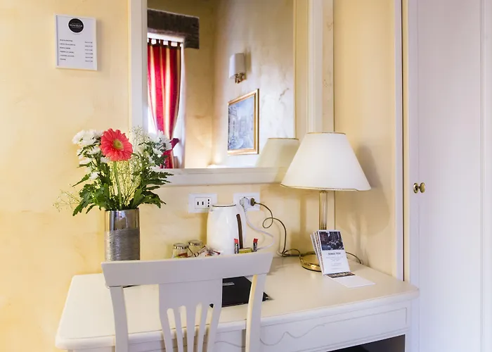 לינה וארוחת בוקר Domus Trevi רומא