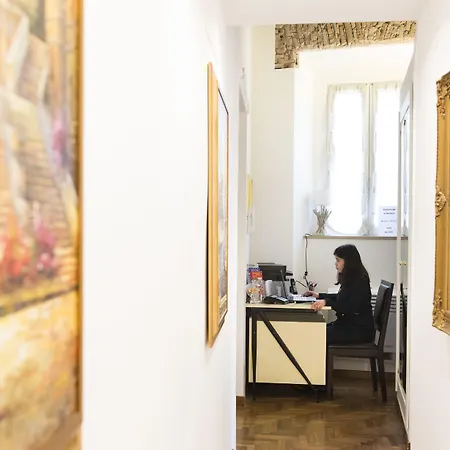 Domus Trevi روما