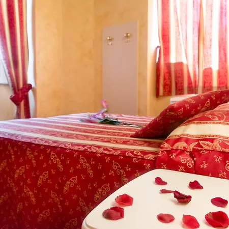 Domus Trevi Bed and breakfast 4*