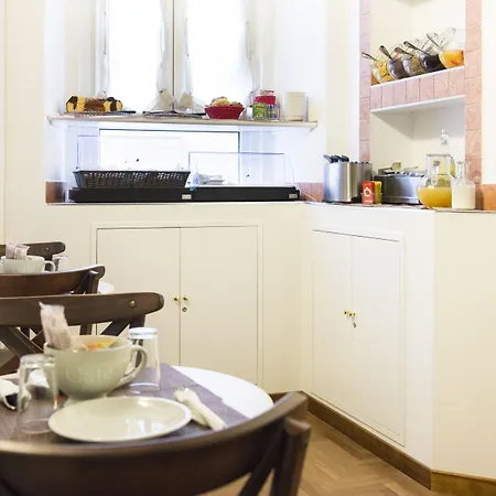 Bed and breakfast Domus Trevi 4*