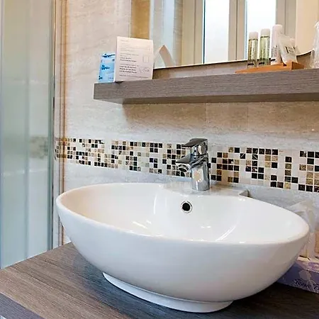 Domus Trevi 4* روما