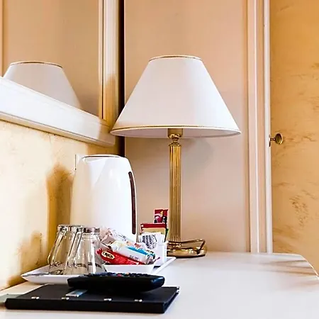 Domus Trevi 4* روما