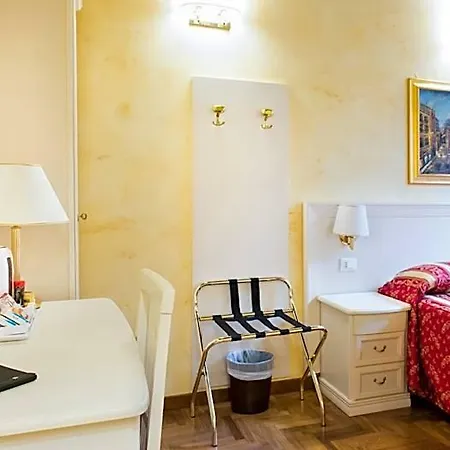 Domus Trevi 4* Roma