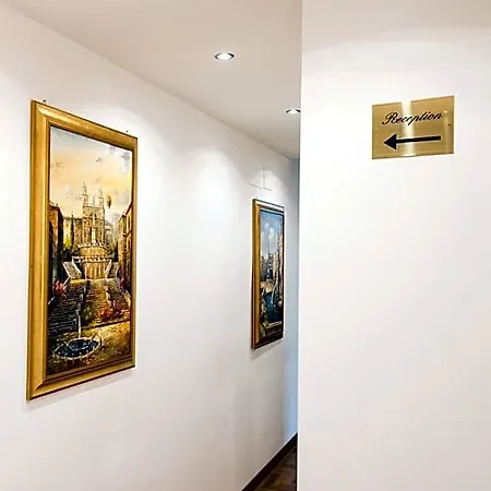 Domus Trevi 4* Roma
