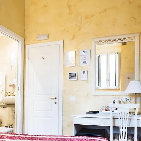 Domus Trevi فندق مبيت وإفطار