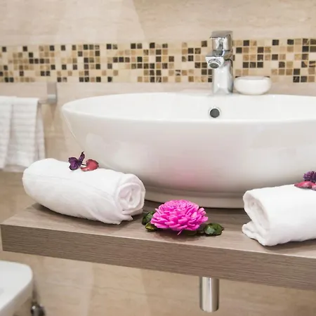 Bed & Breakfast Domus Trevi 4*