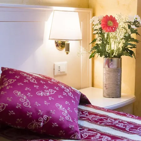 Bed & Breakfast Domus Trevi 3*