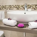 Domus Trevi 4*