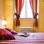 Nocleg ze śniadaniem Domus Trevi 4*