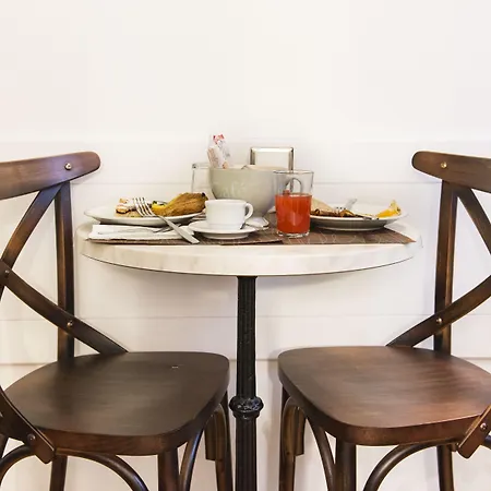 Bed & Breakfast Domus Trevi 4*